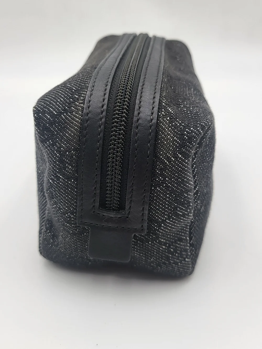 Gucci GG Denim Canvas Small Cosmetic Toiletry Pouch..Authentic. Full Set....